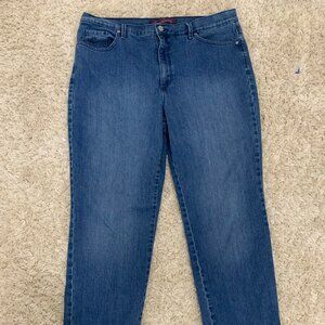 Gloria Vanderbilt jeans size 18